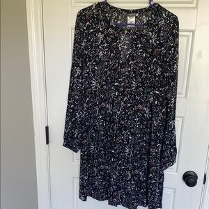 EARTHBOUND Black and White V-Neck Long Sleeve Sundress